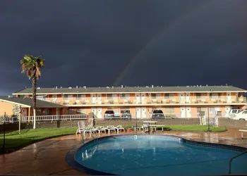 The River Inn and Suites hotel thumbnail 5