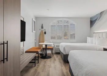 Hotel Skye SFO hotel thumbnail 8