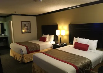 Ramada by Wyndham Ontario hotel thumbnail 8
