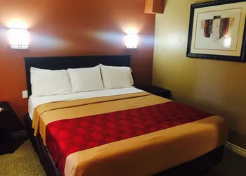 Baymont by Wyndham Ontario hotel thumbnail 4