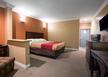 Baymont by Wyndham Ontario hotel thumbnail 5