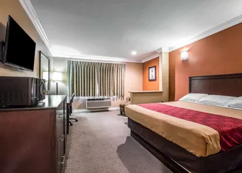 Baymont by Wyndham Ontario hotel thumbnail 7