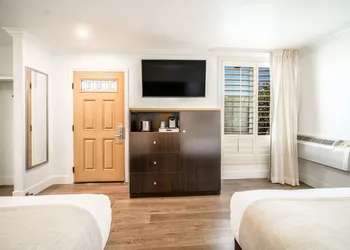 Little Inn By The Bay Newport Beach hotel thumbnail 8