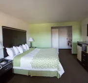 Days Inn by Wyndham Oceanside hotel detail image 7