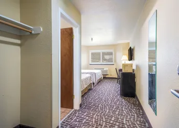 PACIFIC DRIFT San Francisco Pacifica hotel thumbnail 7