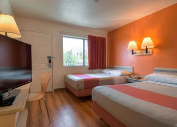 Motel 6 Riverside West - Jurupa Valley hotel thumbnail 5