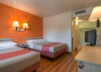 Motel 6 Riverside West - Jurupa Valley hotel thumbnail 6