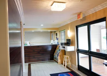 Howard Johnson by Wyndham Salinas hotel thumbnail 4