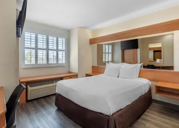 SureStay by Best Western Sacramento South Natomas hotel thumbnail 5
