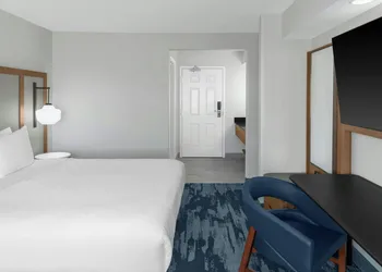 Fairfield Inn & Suites by Marriott San Francisco San Carlos hotel thumbnail 5