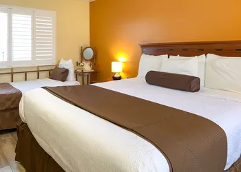 The Old West Inn hotel thumbnail 2