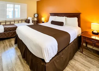 The Old West Inn hotel thumbnail 7