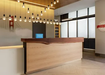 Hampton Inn & Suites San Mateo-San Francisco Airport hotel thumbnail 5