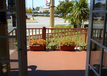 Hitching Post Studios Inn hotel thumbnail 3