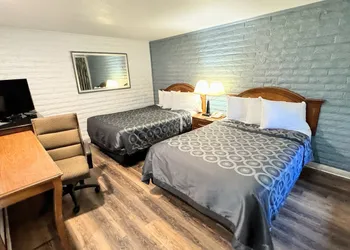 Hitching Post Studios Inn hotel thumbnail 8