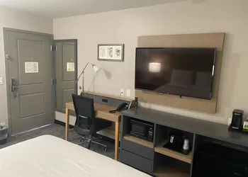 Country Inn & Suites by Radisson, Vallejo Napa Valley, CA hotel thumbnail 6