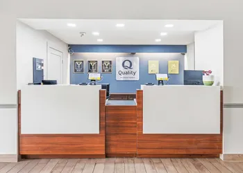 Quality Inn & Suites On the River hotel thumbnail 2