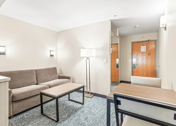 Quality Inn & Suites On the River hotel thumbnail 7