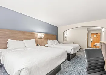 Quality Inn & Suites On the River hotel thumbnail 8