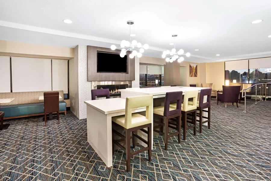 La Quinta Inn & Suites by Wyndham Denver Aurora Medical hotel detail image 2