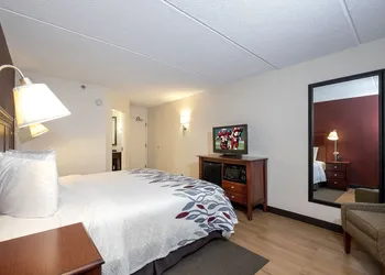Red Roof Inn Meriden hotel thumbnail 8