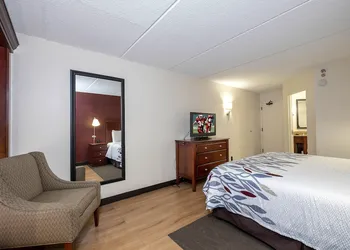 Red Roof Inn Meriden hotel thumbnail 5