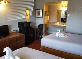 Santa Fe Inn Pueblo hotel thumbnail 3