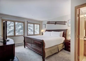 Townsend Place, A Vail Resorts Property hotel thumbnail 6
