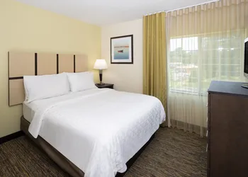 Candlewood Suites Windsor Locks Bradley Arpt by IHG hotel thumbnail 7