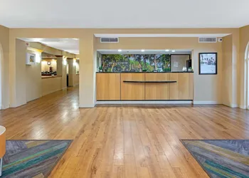 La Quinta Inn & Suites by Wyndham Coral Springs South hotel thumbnail 3