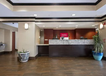 Red Roof Inn & Suites Dover Downtown hotel thumbnail 4