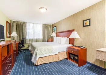 Days Inn by Wyndham Windsor Locks / Bradley Intl Airport hotel thumbnail 8