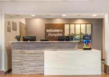Hampton Inn Fort Myers-Airport & I-75 hotel thumbnail 3