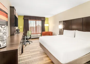 Holiday Inn Express Ft. Lauderdale Cruise-Airport by IHG hotel thumbnail 4