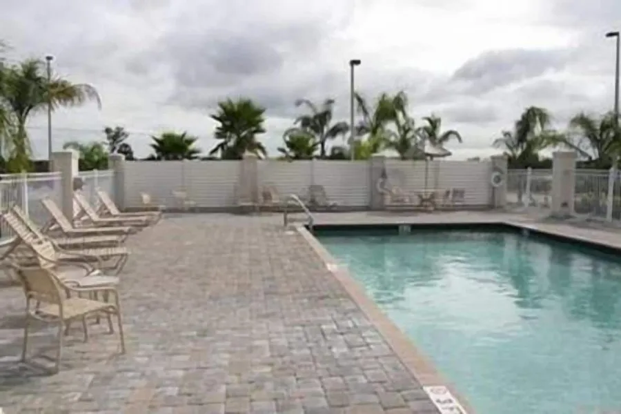 Hampton Inn & Suites Lake Wales hotel detail image 6