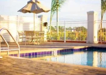 Hampton Inn & Suites Lake Wales hotel thumbnail 7