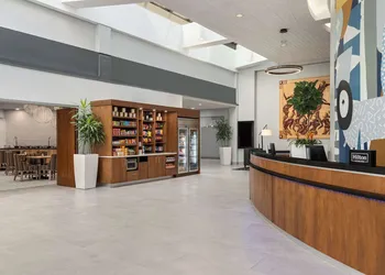 Doubletree by Hilton Fort Myers at Bell Tower Shops hotel thumbnail 7