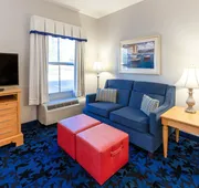 Hampton Inn & Suites Jacksonville Deerwood Park hotel detail image 7
