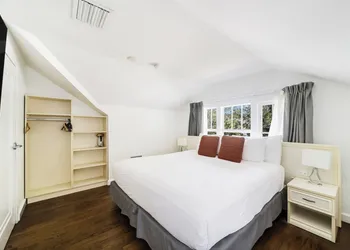 Villa Italia by At Mine Hospitality hotel thumbnail 4