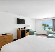Chateau Beachfront Hotel, A By The Sea Resort hotel detail image 3