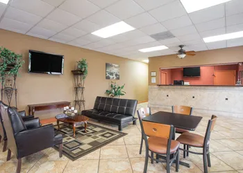 Days Inn by Wyndham Ormond Beach hotel thumbnail 2