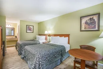 Days Inn by Wyndham Ormond Beach hotel thumbnail 5