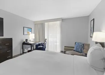 Doubletree By Hilton - Palm Beach Gardens hotel thumbnail 6