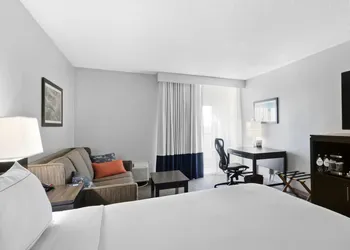 Doubletree By Hilton - Palm Beach Gardens hotel thumbnail 8