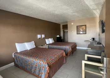 Sunset Inn hotel thumbnail 8