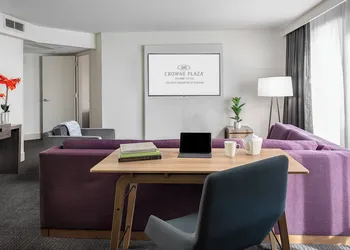 Crowne Plaza Atlanta Perimeter at Ravinia by IHG hotel thumbnail 2