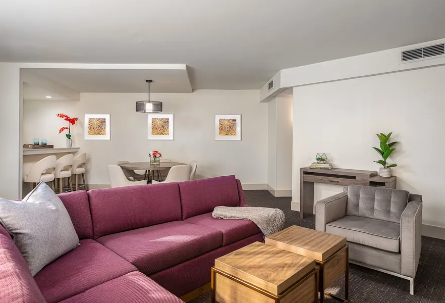 Crowne Plaza Atlanta Perimeter at Ravinia by IHG hotel detail image 6