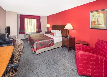 Ramada by Wyndham Alpharetta/Atlanta North hotel thumbnail 7