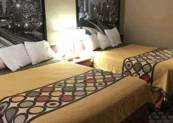 Super 8 by Wyndham Ashburn hotel thumbnail 4