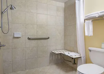 Quality Inn Calhoun North I-75 hotel thumbnail 7